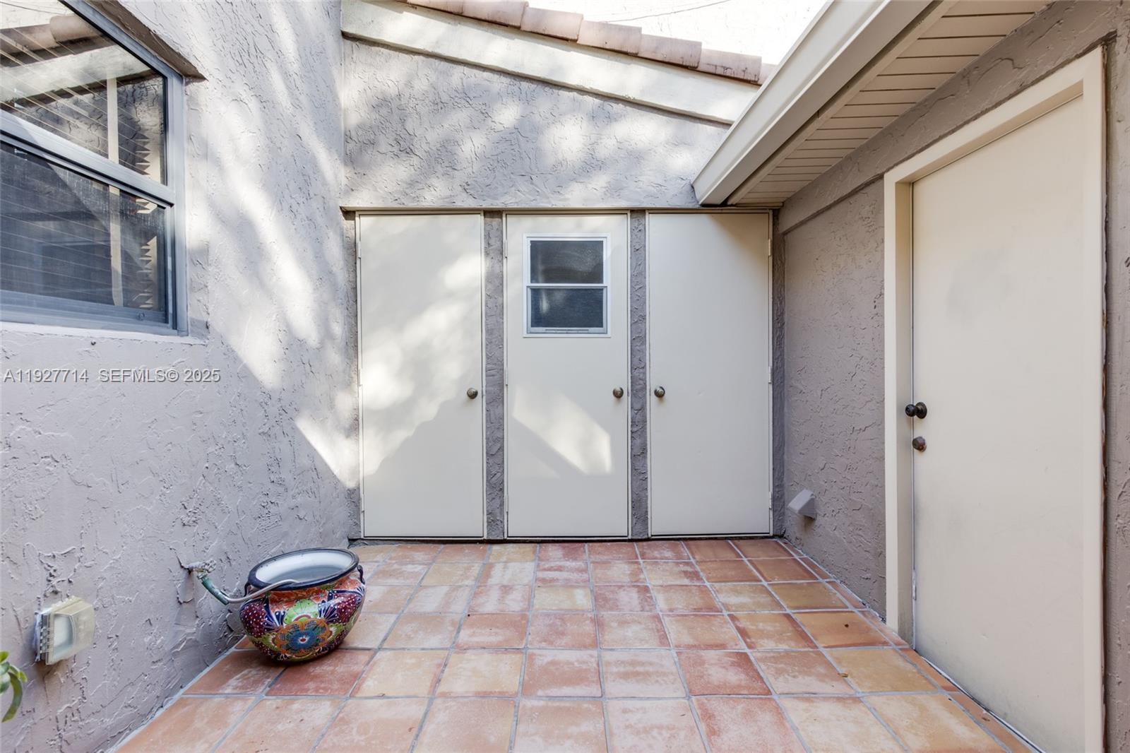 500 Bonnie Brae Way, Unit 17 Hollywood, FL 33021 - Photo 16 of 32 a front view of a house with parking space