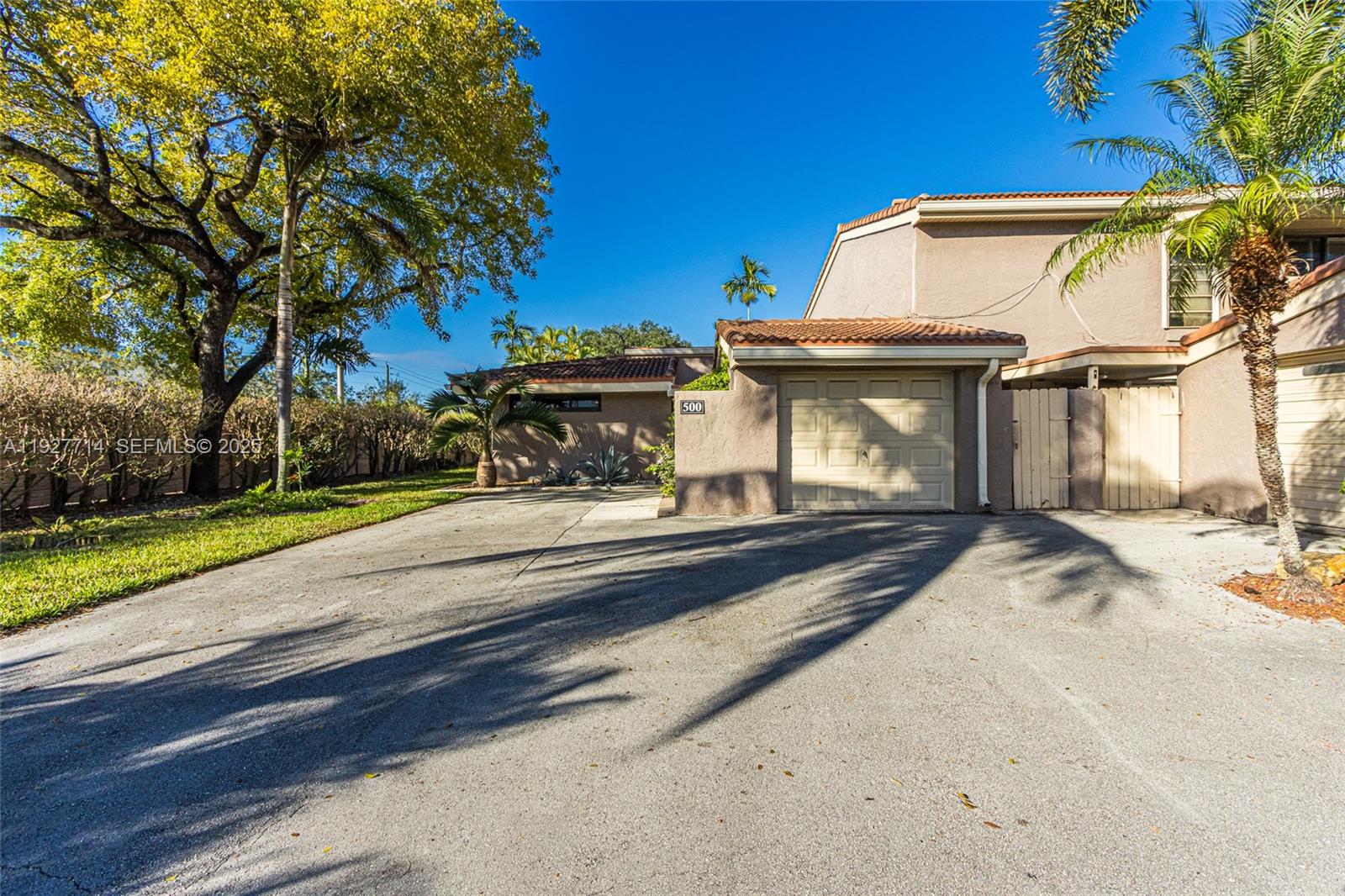 500 Bonnie Brae Way, Unit 17 Hollywood, FL 33021 - Photo 19 of 32 a view of house with a outdoor space
