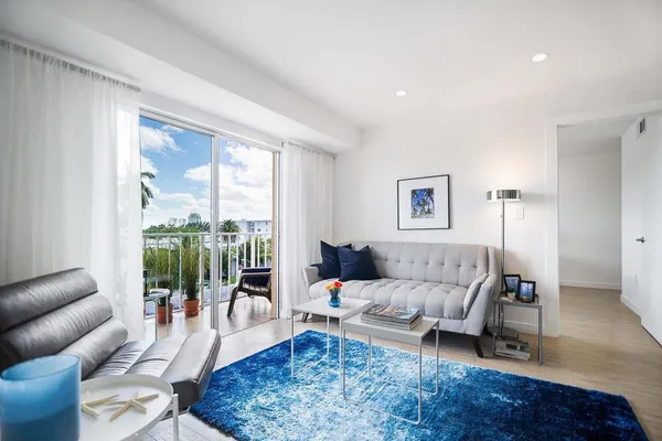 $3,000 | 1605 Pennsylvania Avenue, Unit 502, Miami Beach, FL 33139