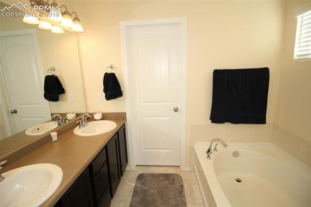 1606 Smokey Ridge Way Colorado Springs, CO 80921 - Photo 16 of 36