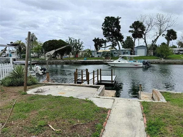 $2,800 | 13428 Neptune Drive, Hudson, FL 34667