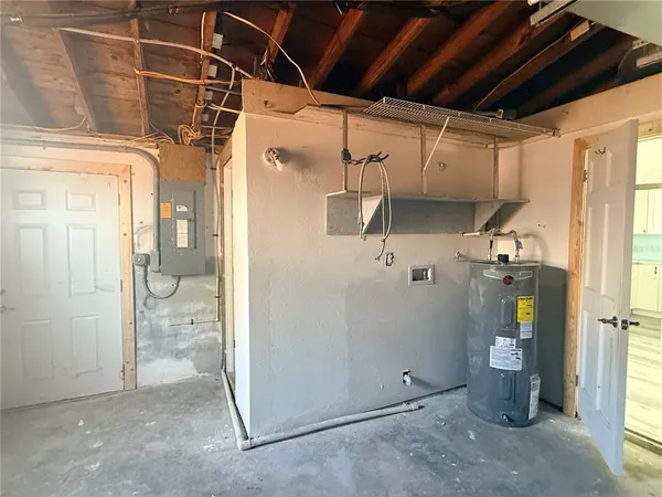 $2,800 | 13428 Neptune Drive, Hudson, FL 34667