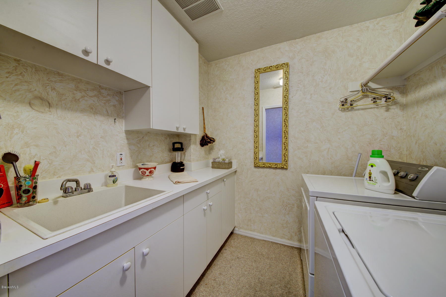 102 Riverside Drive, Unit 901 Cocoa, FL 32922 - Photo 42 of 54 Laundry Utility Room