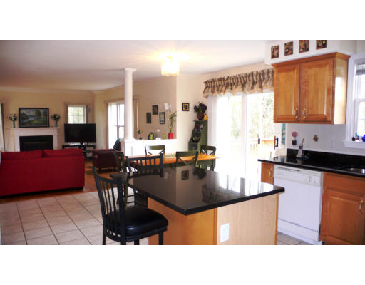 267 Bay Road Sharon, MA 02067 - Photo 3 of 18 Gallery Image 3
