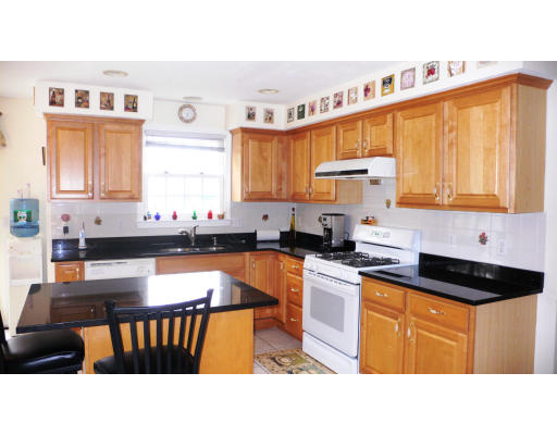 267 Bay Road Sharon, MA 02067 - Photo 5 of 18 Gallery Image 5