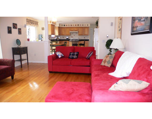 267 Bay Road Sharon, MA 02067 - Photo 8 of 18 Gallery Image 8