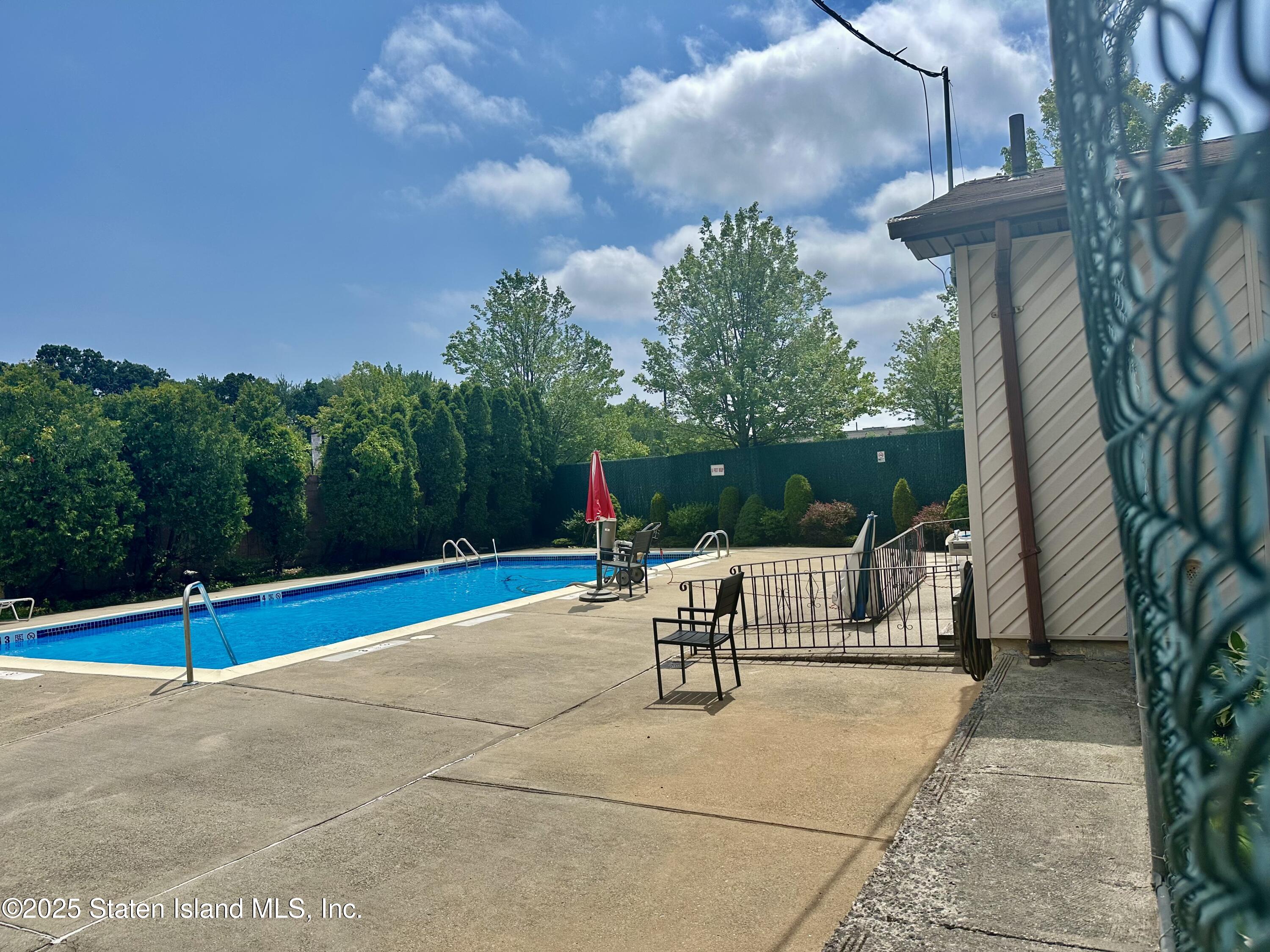 4201 Amboy Road, Unit 2B Staten Island, NY 10308 - Photo 19 of 19 IMG_8612