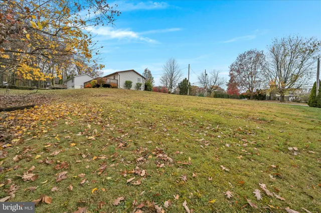 $250,000 | 140-141 Navajo Drive, Auburn, PA 17922