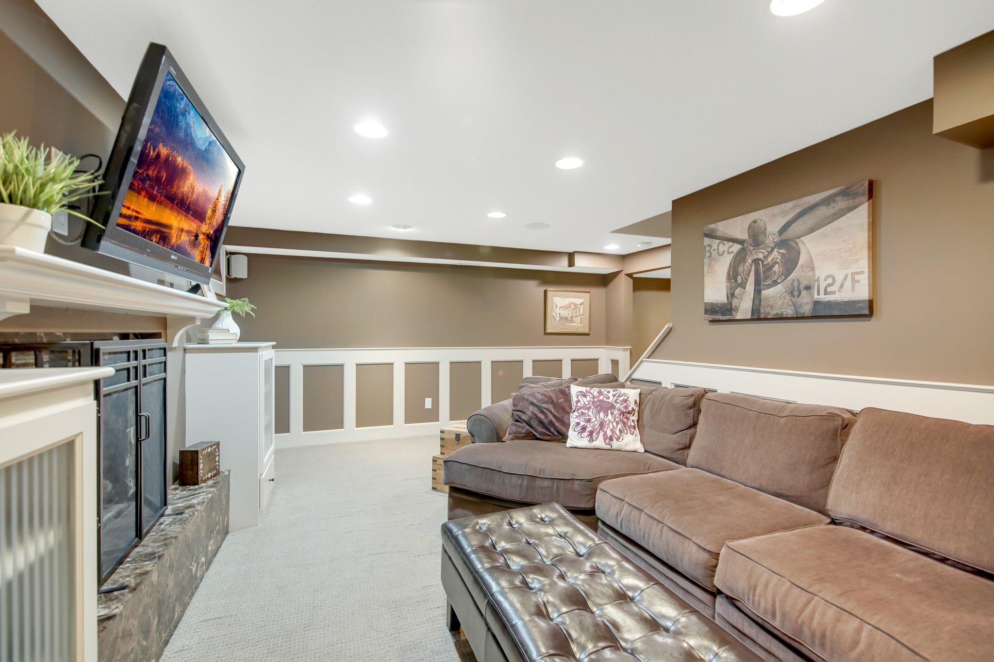 5241 Meadow Ridge Edina, MN 55439 - Photo 29 of 36 Gallery Image 29