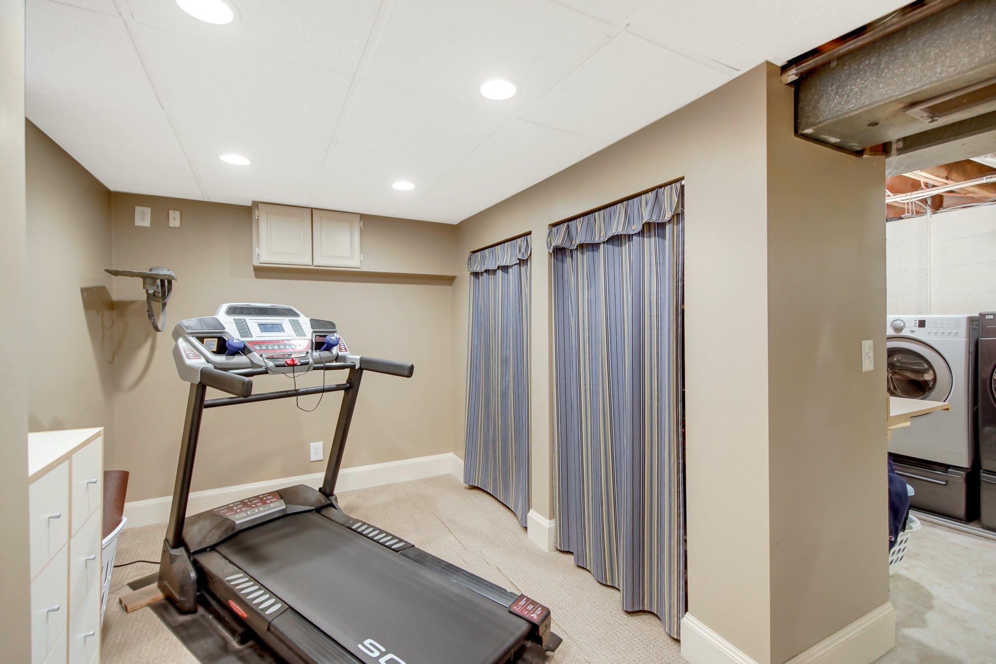 5241 Meadow Ridge Edina, MN 55439 - Photo 30 of 36 Gallery Image 30