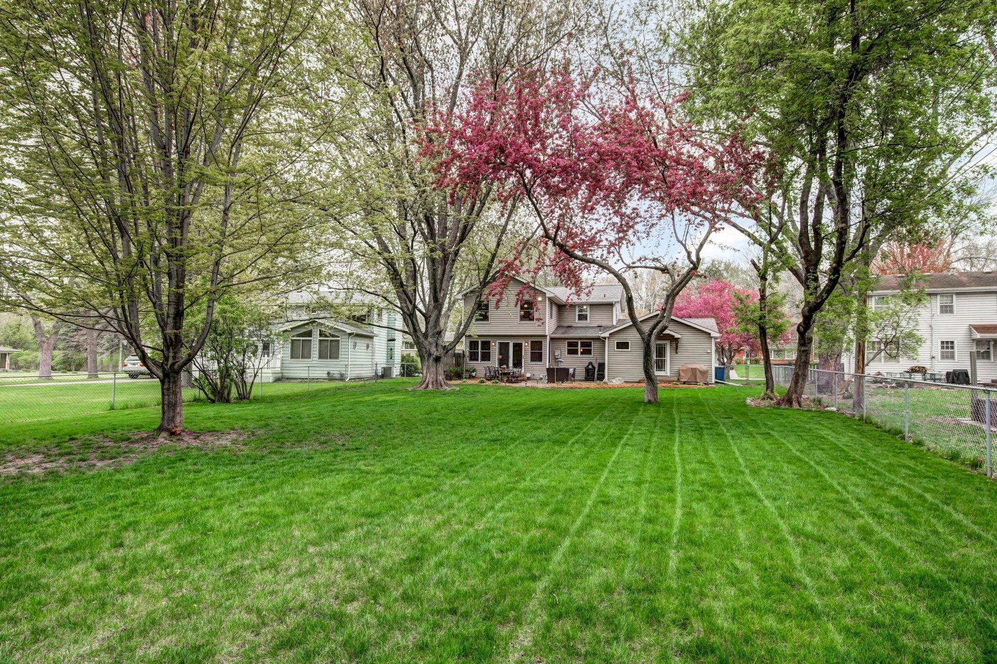 5241 Meadow Ridge Edina, MN 55439 - Photo 36 of 36 Gallery Image 36