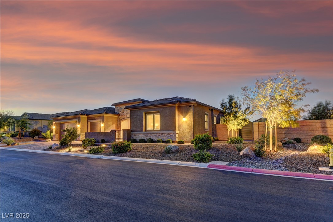 8411 South Cimarron Road Las Vegas, NV 89113 - Photo 2 of 46 Gorgeous cut-de-sac
