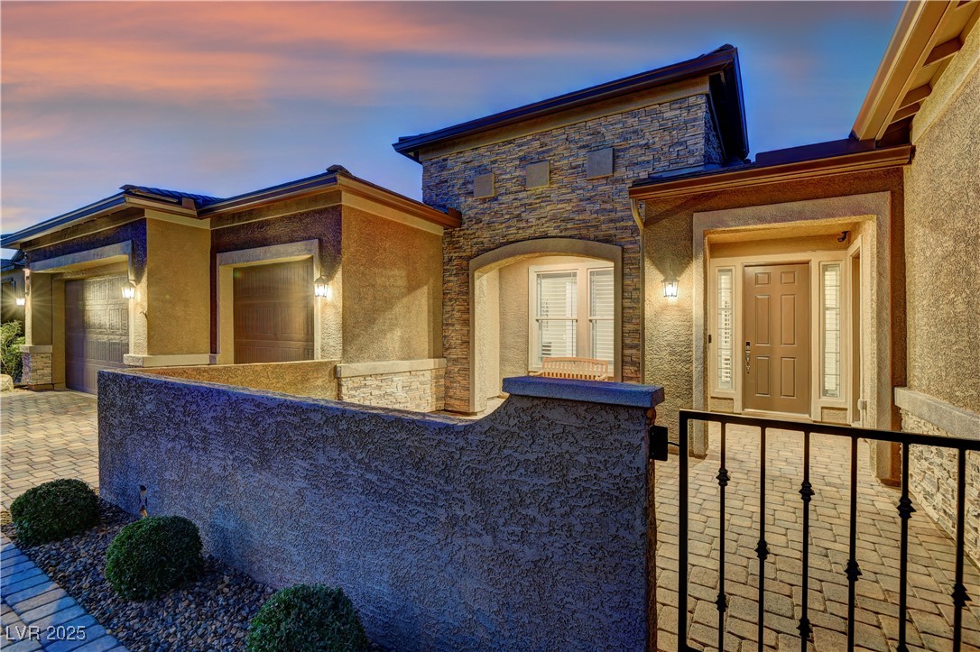 8411 South Cimarron Road Las Vegas, NV 89113 - Photo 3 of 46 Courtyard