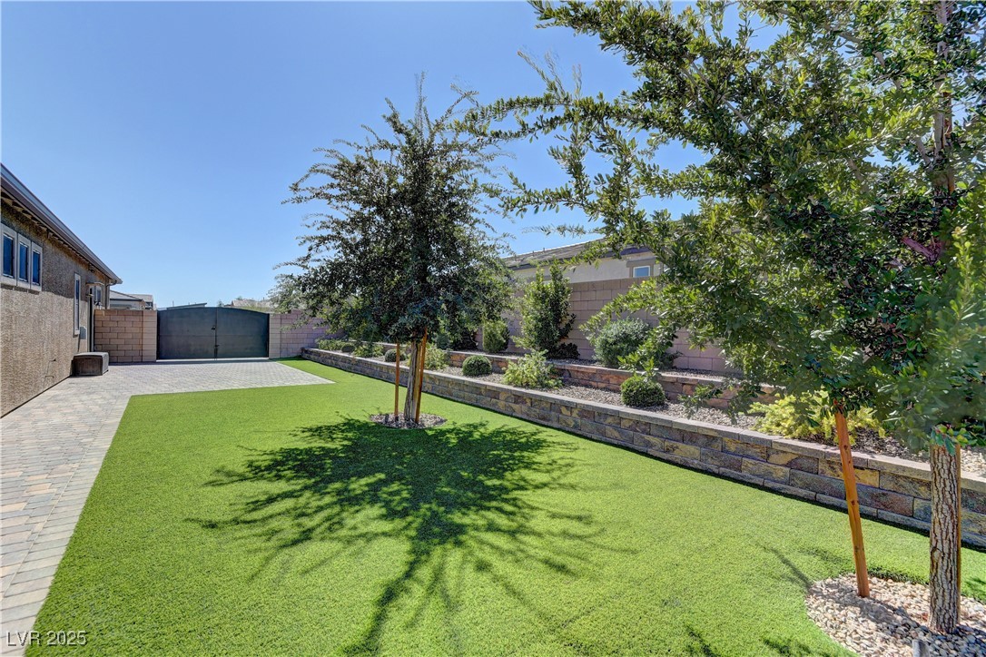 8411 South Cimarron Road Las Vegas, NV 89113 - Photo 40 of 46 RV parking with hookups