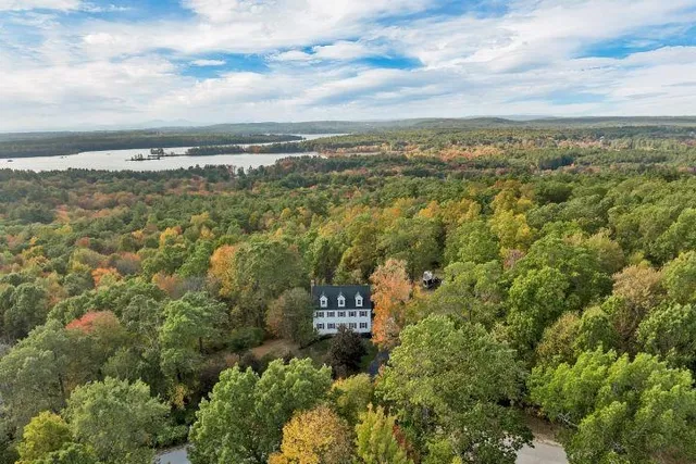 $1,200,000 | 74 Nolls Farm Road, Auburn, NH 03032