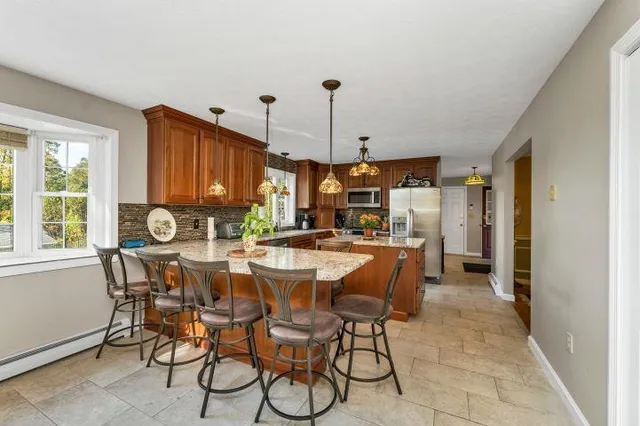 $1,200,000 | 74 Nolls Farm Road, Auburn, NH 03032