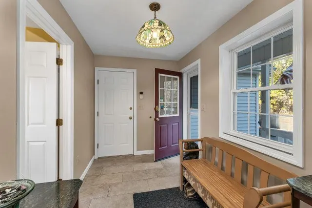 $1,200,000 | 74 Nolls Farm Road, Auburn, NH 03032