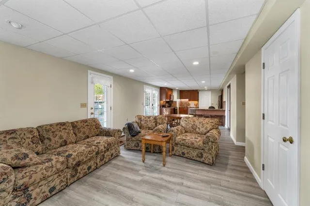 $1,200,000 | 74 Nolls Farm Road, Auburn, NH 03032