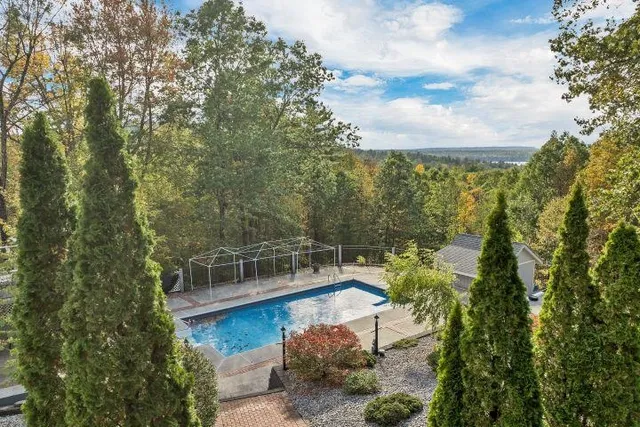 $1,200,000 | 74 Nolls Farm Road, Auburn, NH 03032