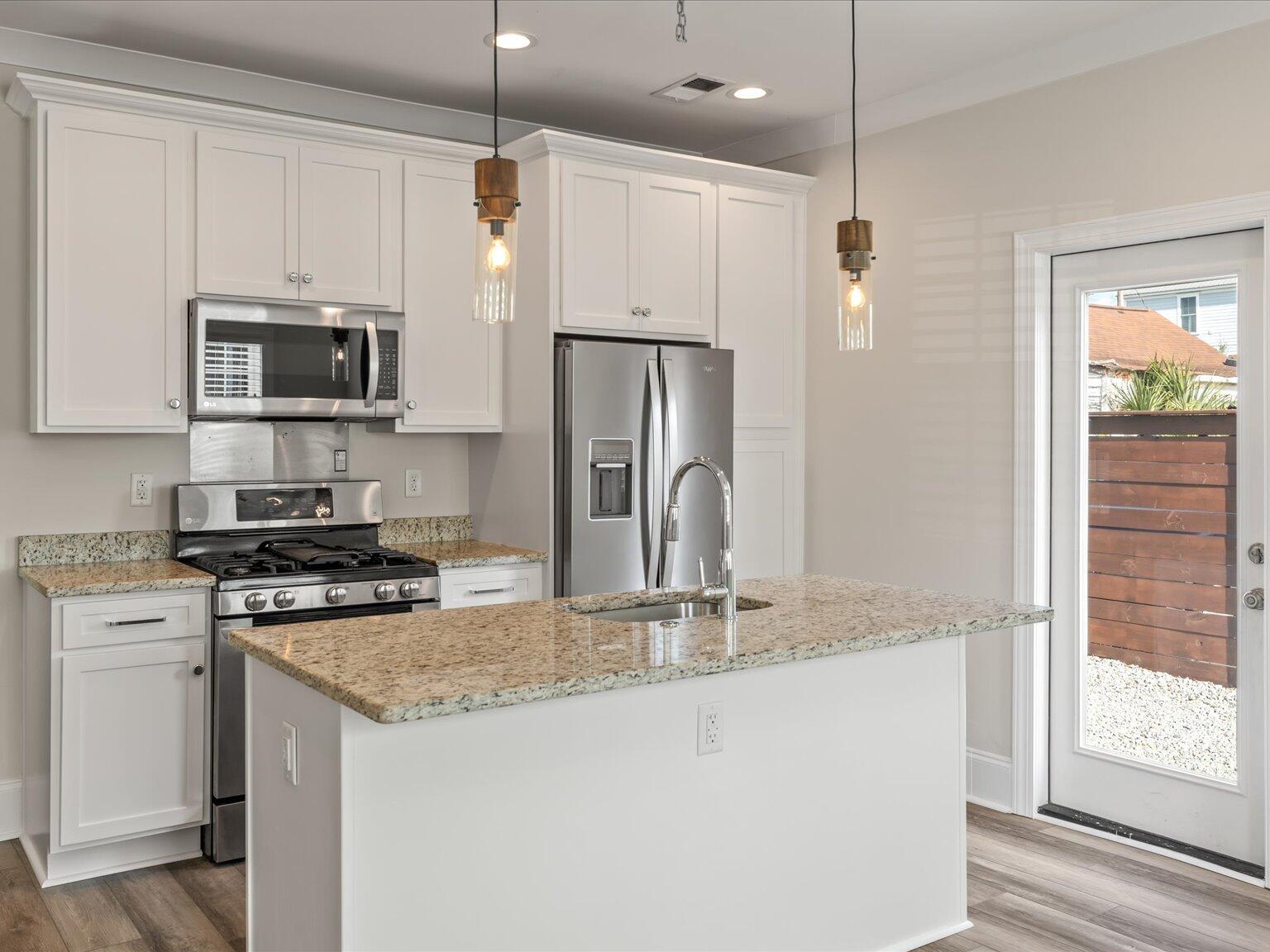 400 Sumter Street Charleston, SC 29403 - Photo 11 of 30 kitchen