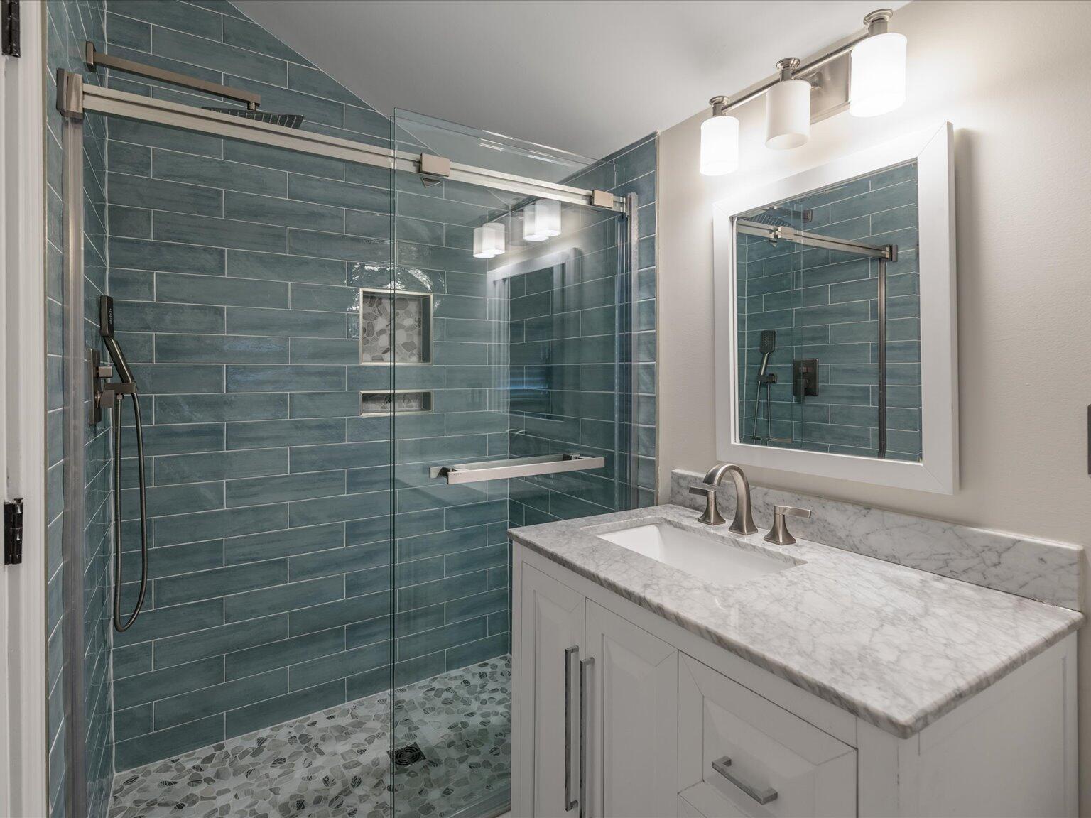 400 Sumter Street Charleston, SC 29403 - Photo 20 of 30 walk-in shower