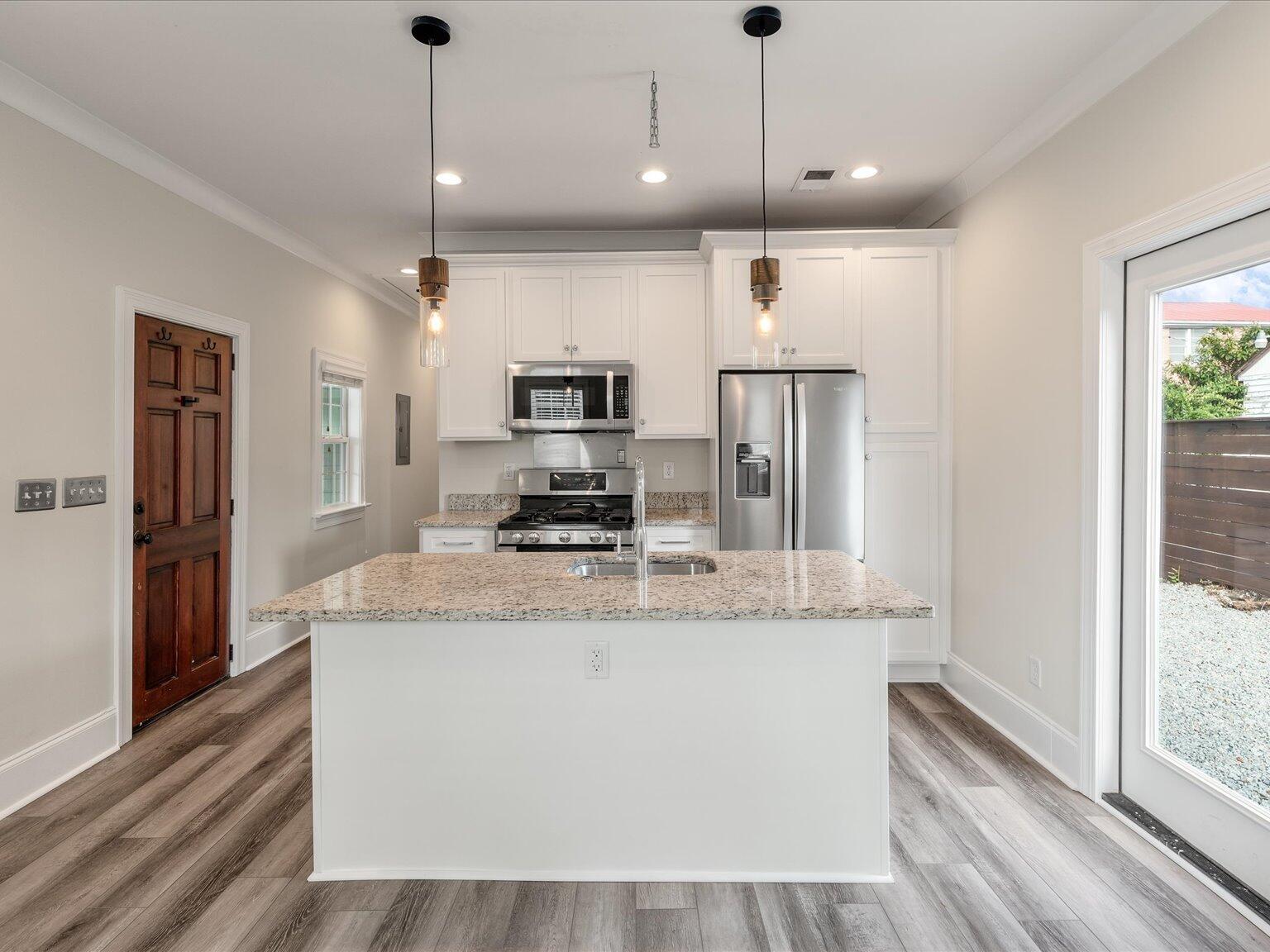 400 Sumter Street Charleston, SC 29403 - Photo 8 of 30 kitchen