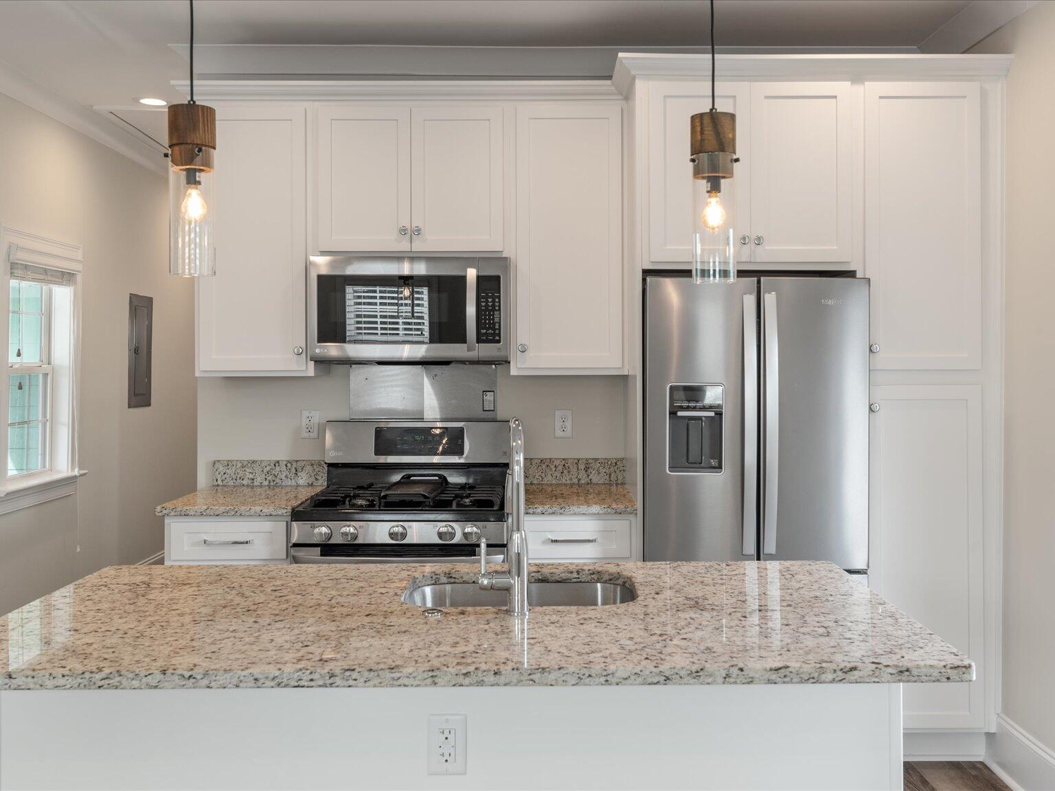 400 Sumter Street Charleston, SC 29403 - Photo 9 of 30 kitchen