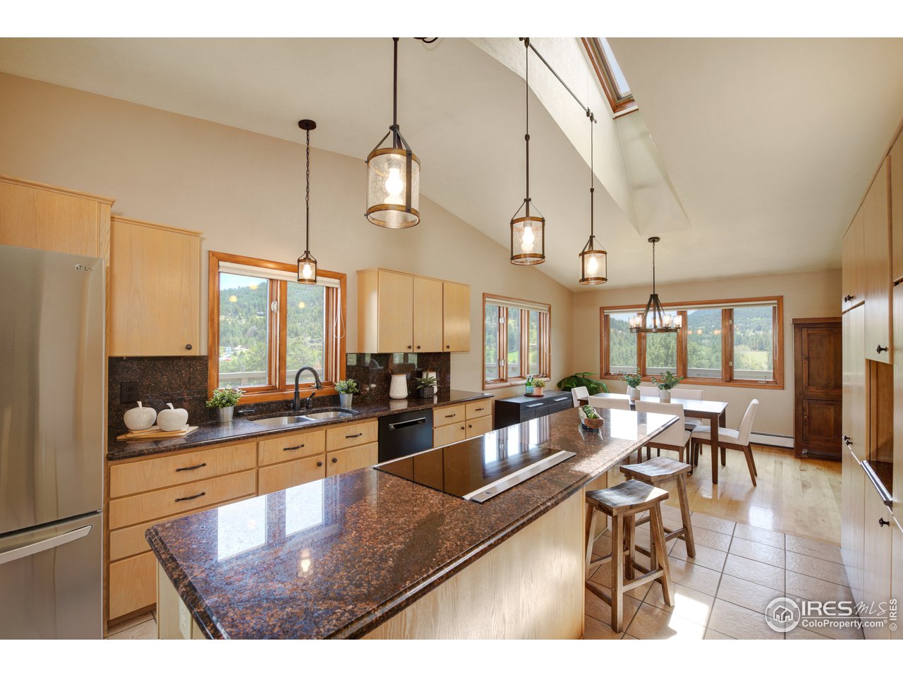 30 Comanche Road Lyons, CO 80540 - Photo 8 of 40 Gallery Image 8