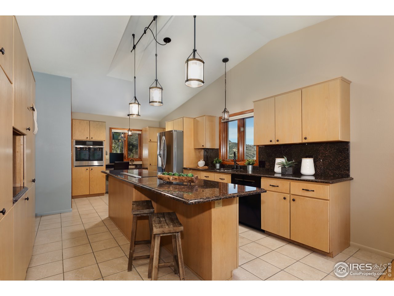 30 Comanche Road Lyons, CO 80540 - Photo 9 of 40 Gallery Image 9