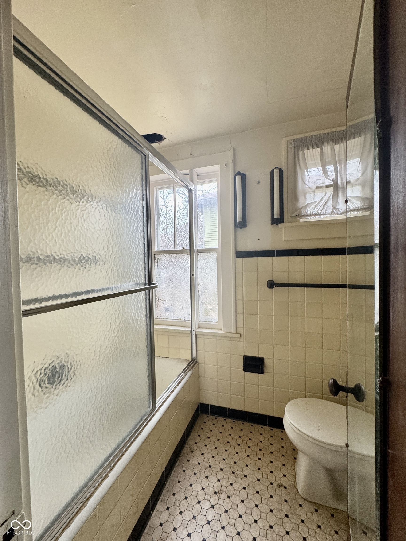 1225 Victory Court Anderson, IN 46016 - Photo 8 of 16