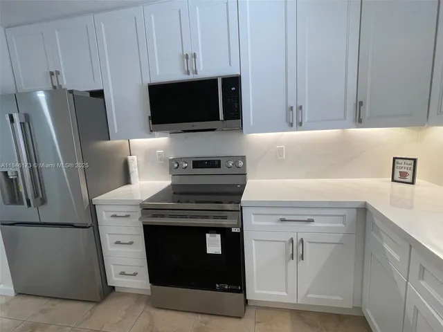 $2,750 | 10905 North Kendall Drive, Unit 413, Kendall, FL 33176