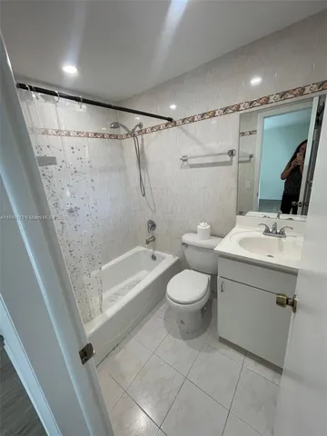 $2,750 | 10905 North Kendall Drive, Unit 413, Kendall, FL 33176