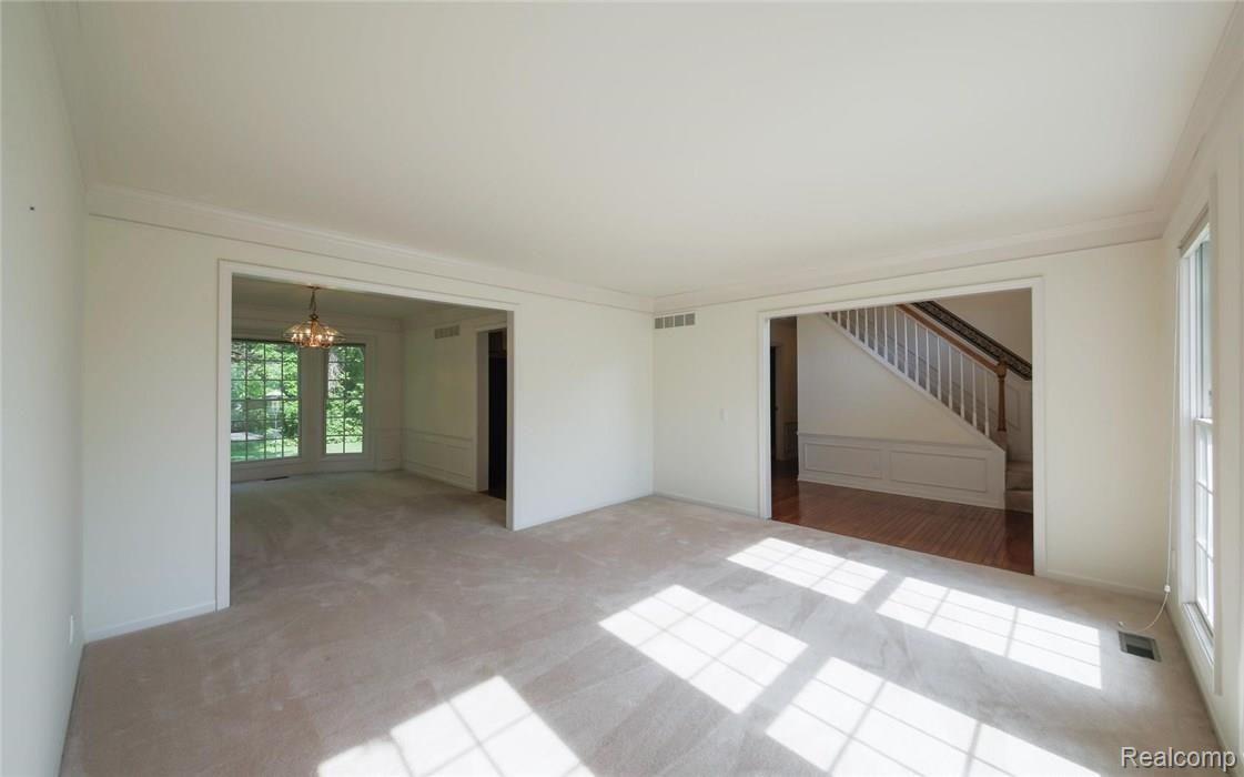 202 Woodward Road Canton, MI 48188 - Photo 7 of 31 5.jpg