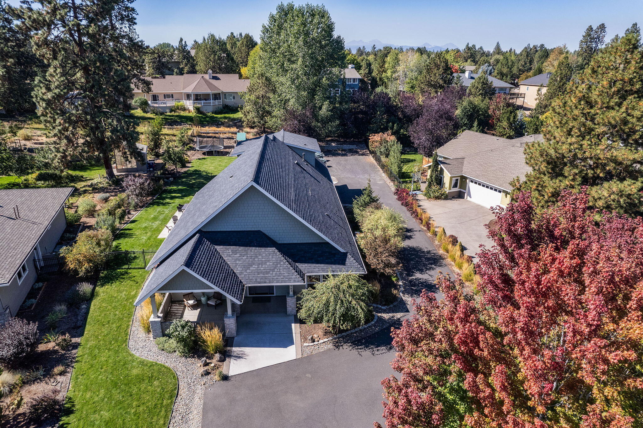 20963 Avery Lane Bend, OR 97702 - Photo 2 of 46 2024_09_27_20963_avery_lane-58