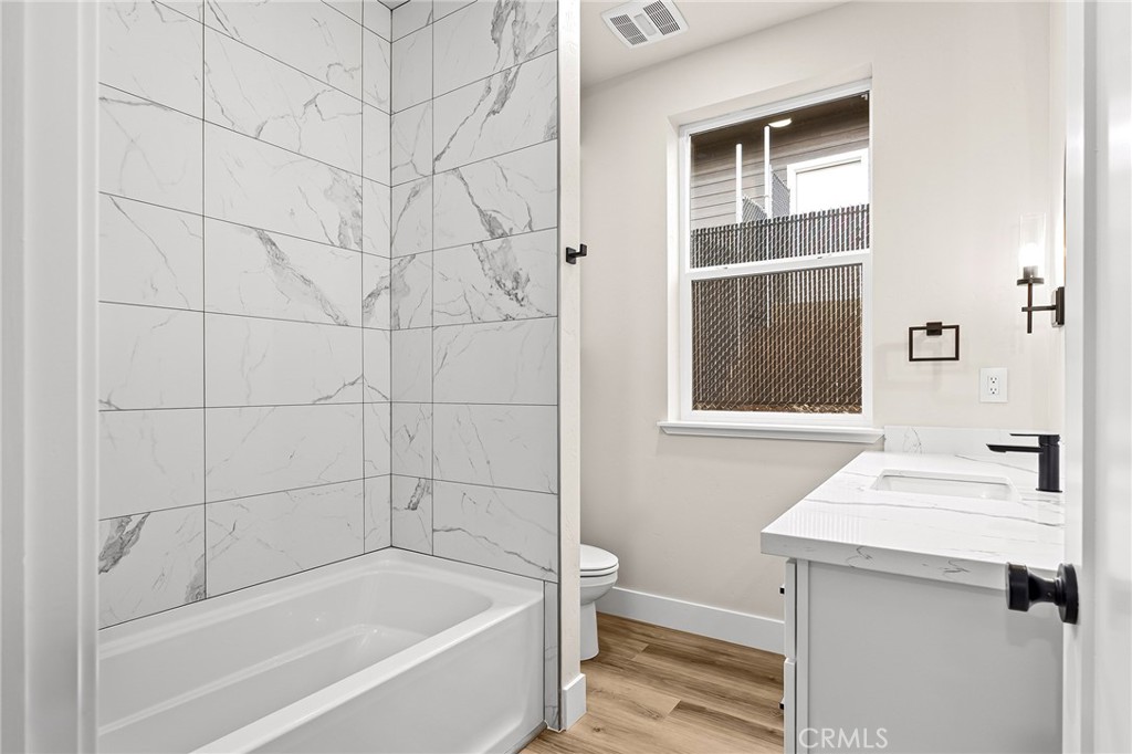 707 Madrone Way Paradise, CA 95969 - Photo 24 of 47 a bathroom with a sink and a bathtub