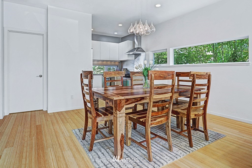 2814 Southwest Genesee Street Seattle, WA 98126 - Photo 5 of 22 Gallery Image 5