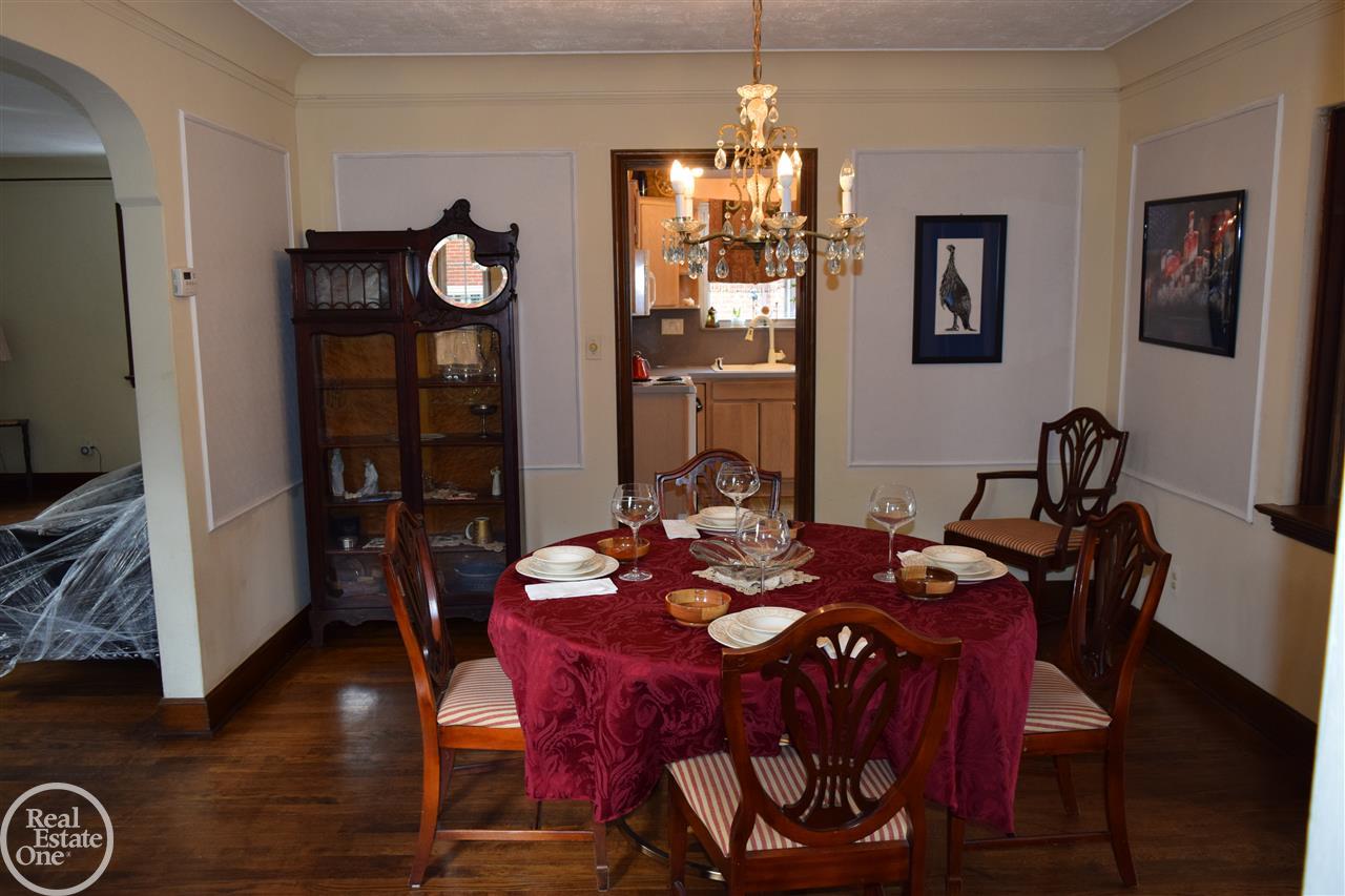 184 Kerby Road Grosse Pointe Farms, MI 48236 - Photo 10 of 35
