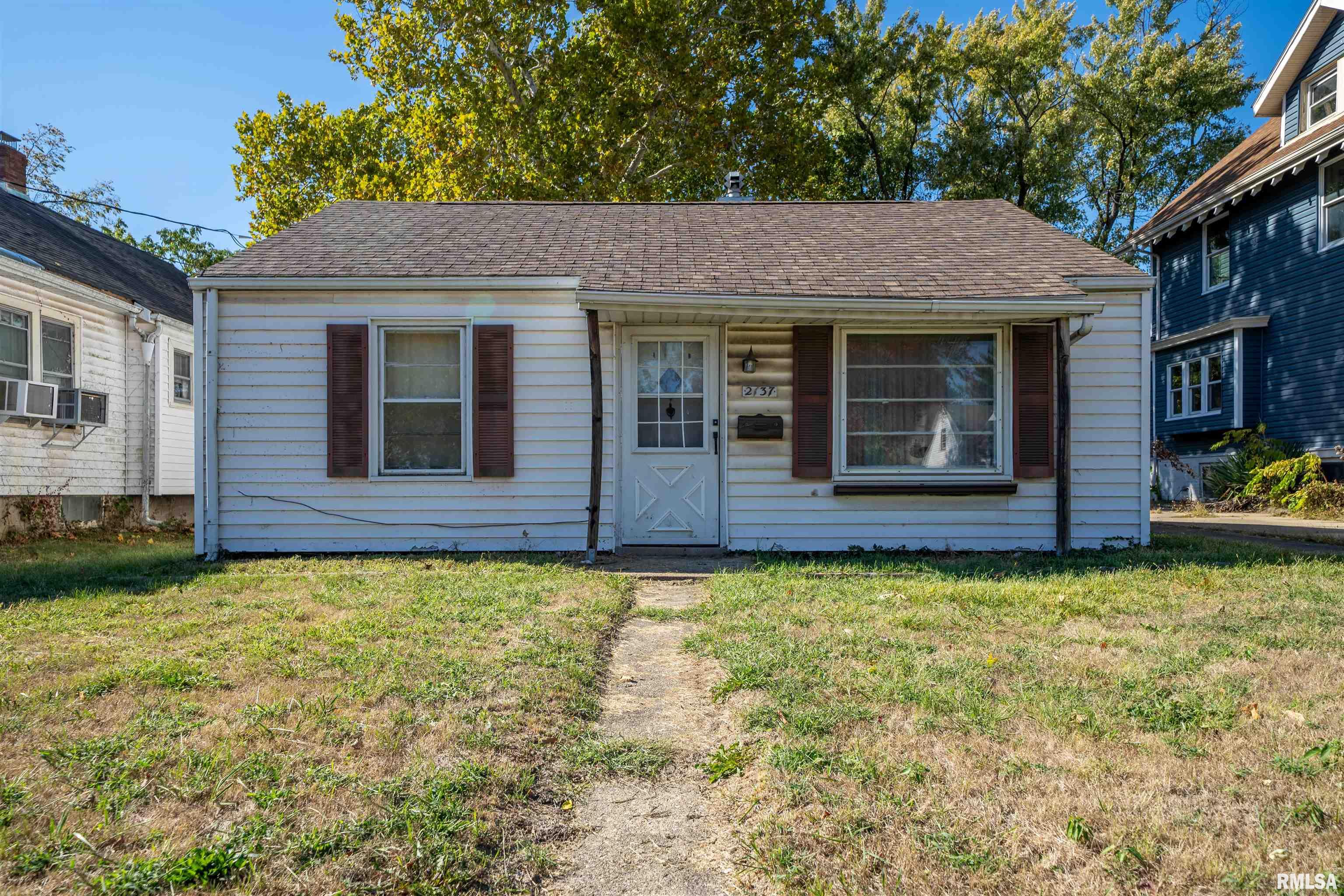 2137 North Prospect Road Peoria, IL 61603 - Photo 1 of 7 Gallery Image 1