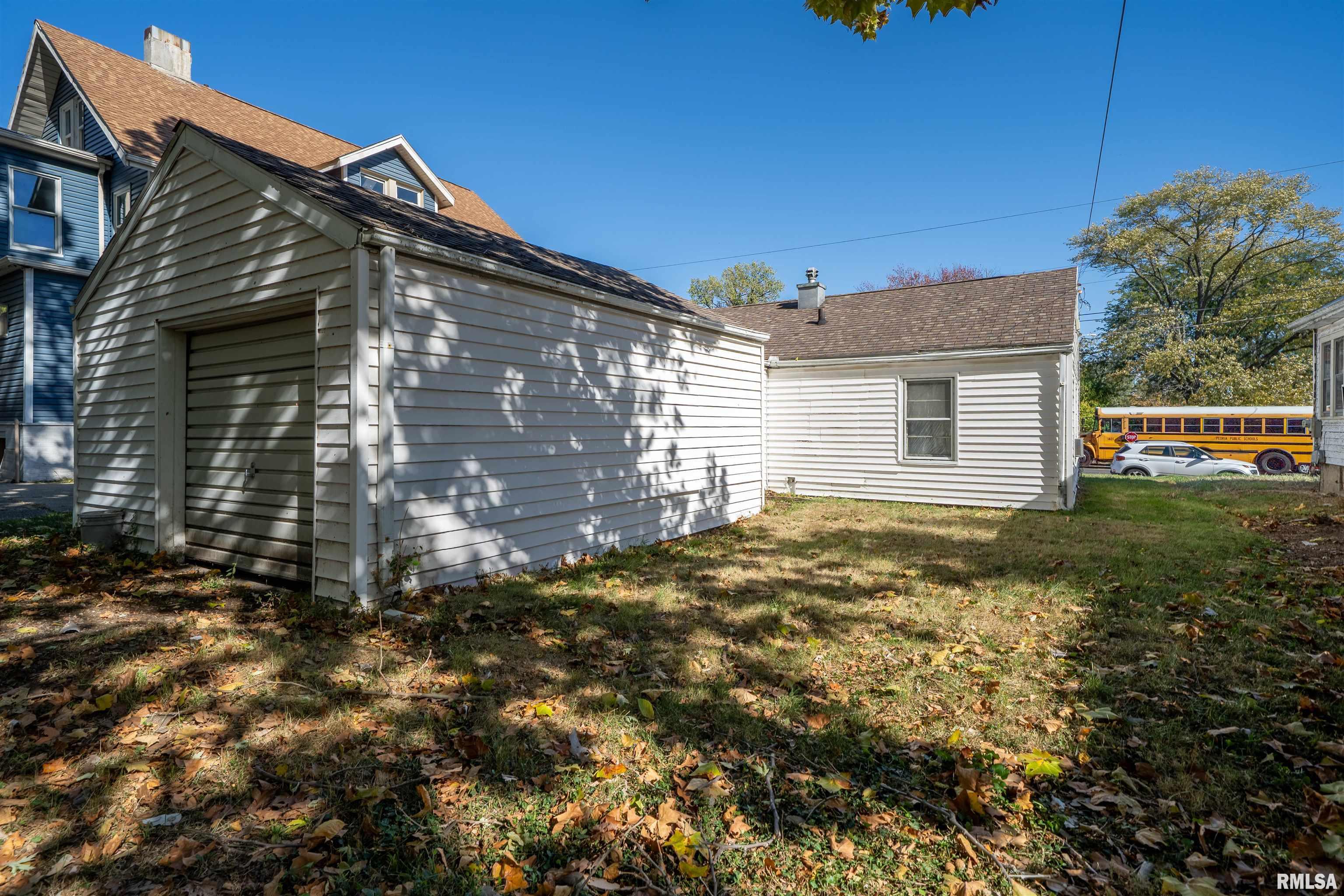 2137 North Prospect Road Peoria, IL 61603 - Photo 4 of 7 Gallery Image 4