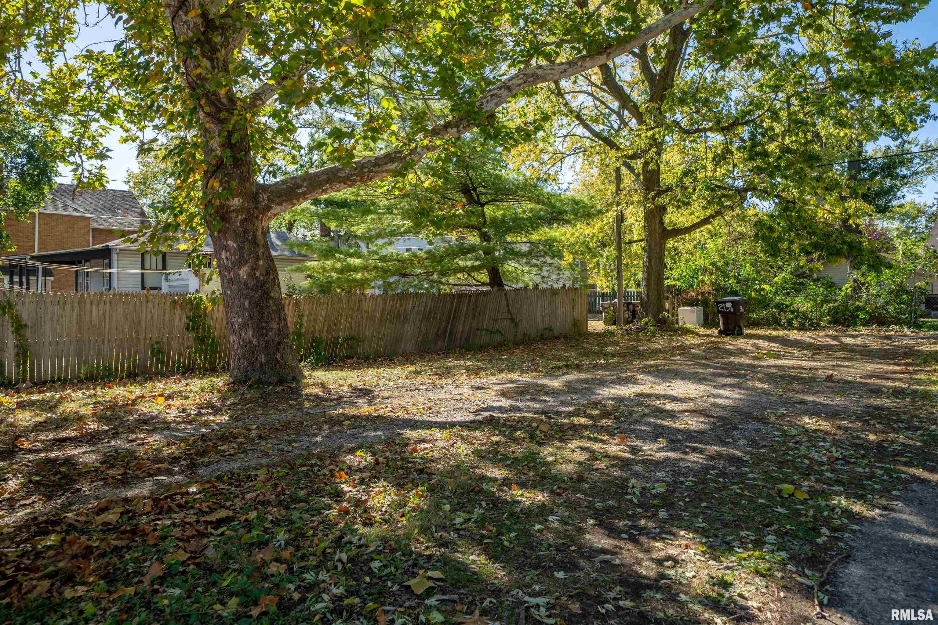 2137 North Prospect Road Peoria, IL 61603 - Photo 7 of 7 Gallery Image 7