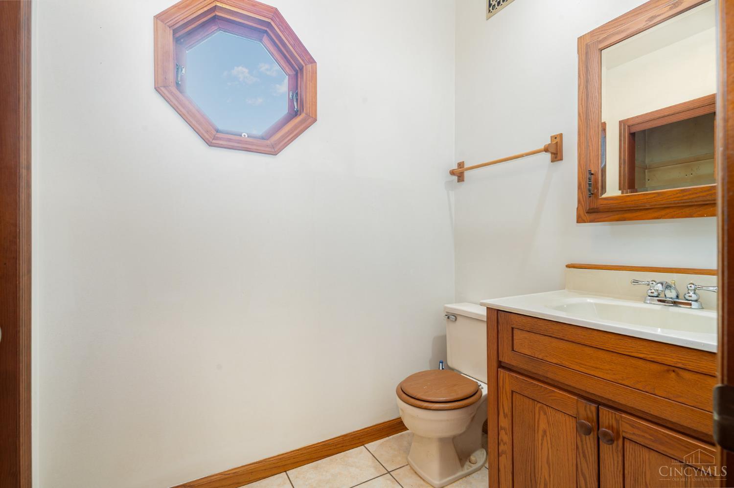 5479 Haft Road Cincinnati, OH 45247 - Photo 11 of 33 Gallery Image 11