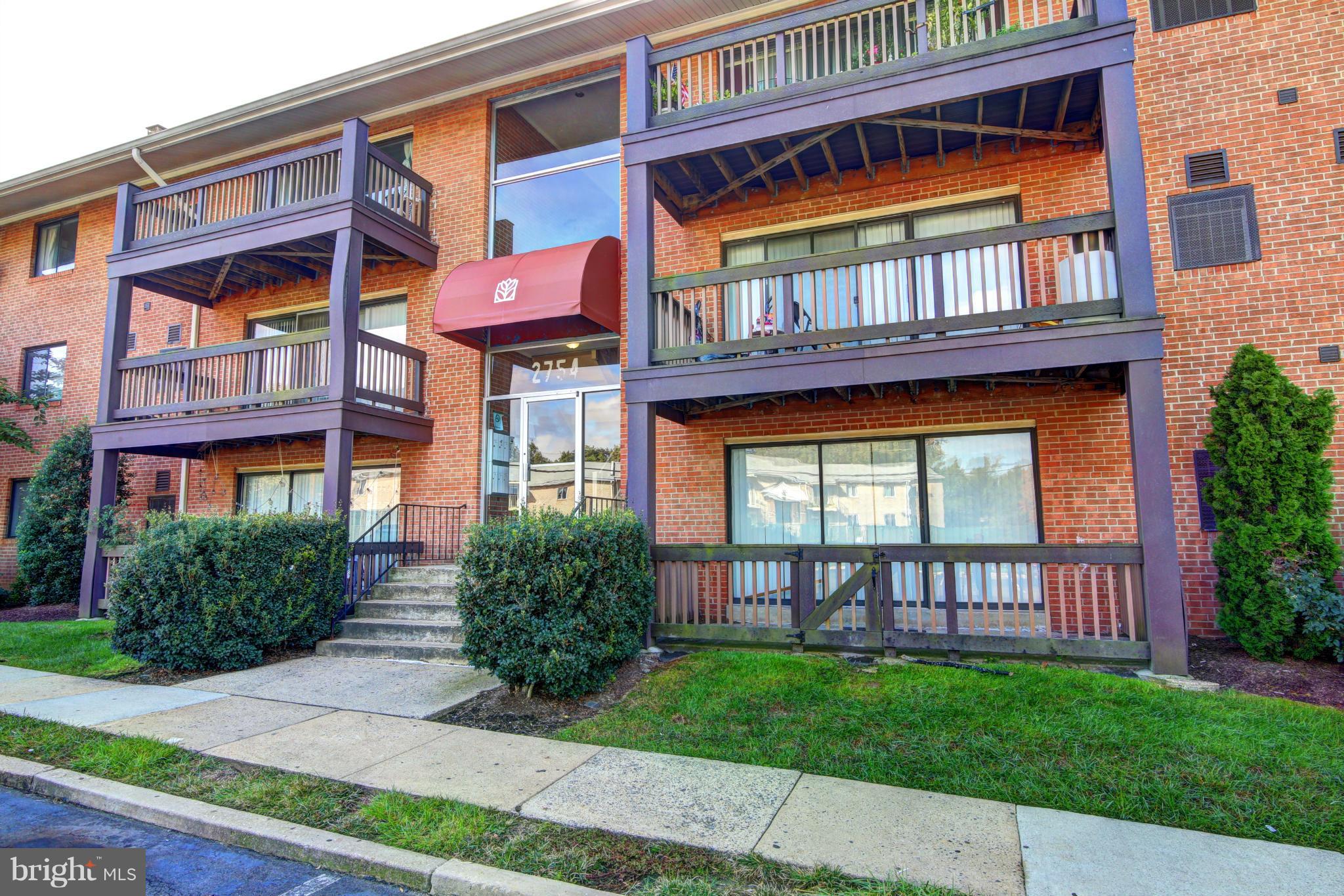 2754 Hollywood Road, Unit 104 Falls Church, VA 22043 - Photo 2 of 11 Exterior (Front)