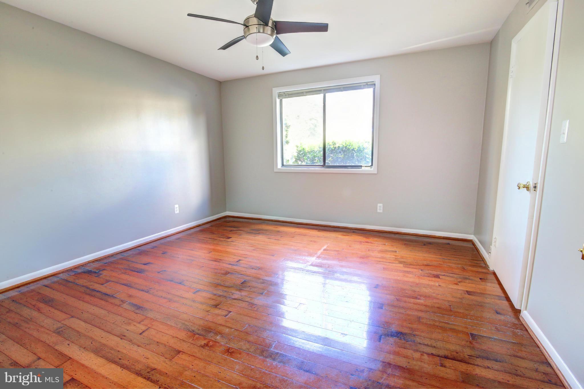 2754 Hollywood Road, Unit 104 Falls Church, VA 22043 - Photo 7 of 11 Bedroom