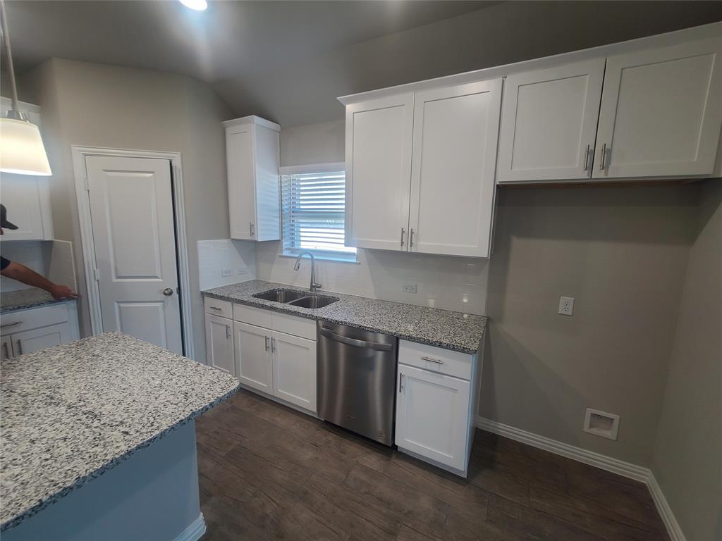 321 Ranch Road Justin, TX 76247 - Photo 4 of 15