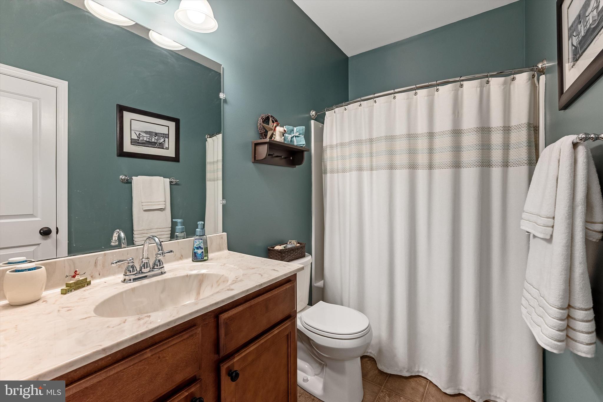 921 Armel Road White Post, VA 22663 - Photo 20 of 36 Full Hall Bath