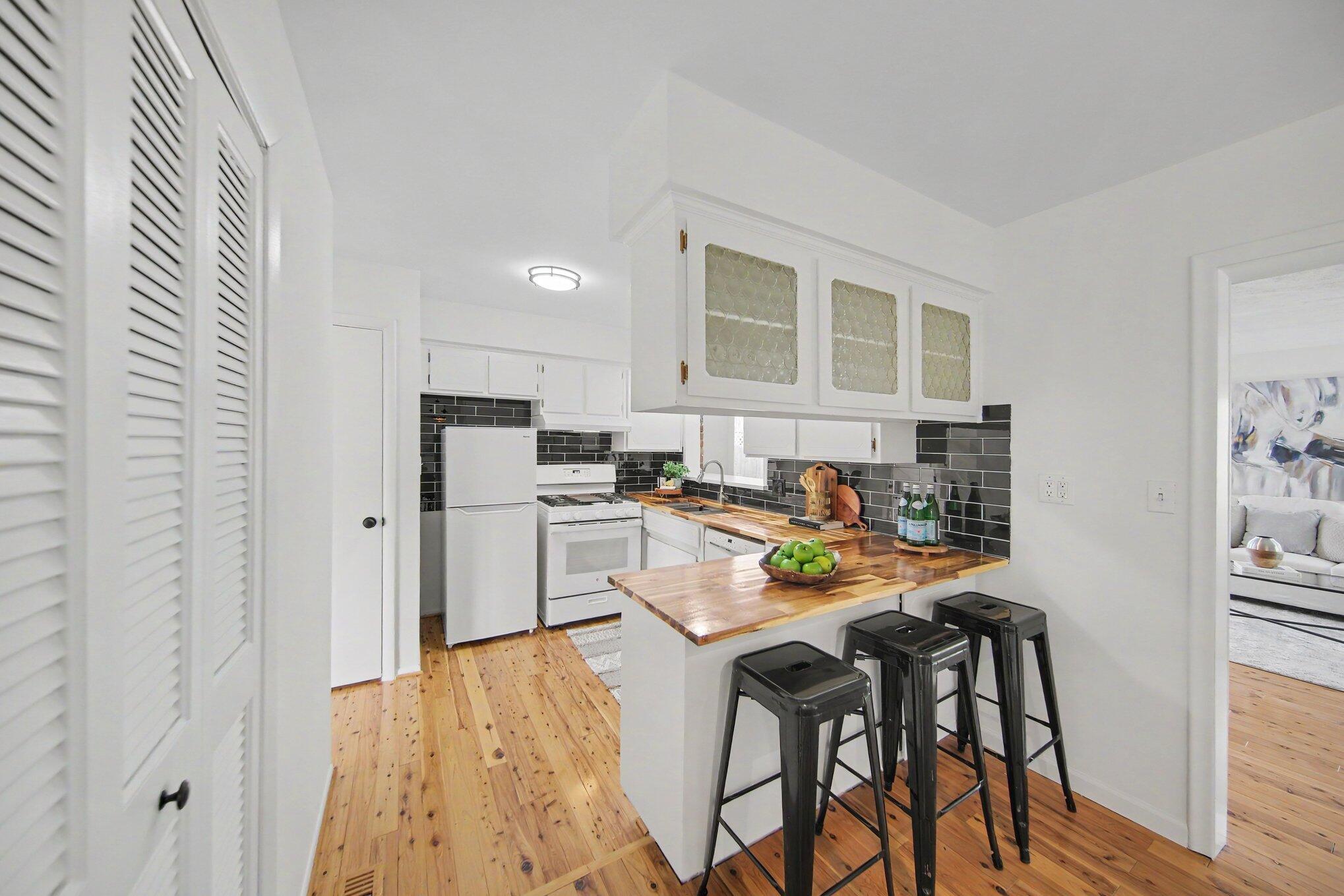 3630 Eli Road Ann Arbor, MI 48104 - Photo 11 of 39 011_file_4495