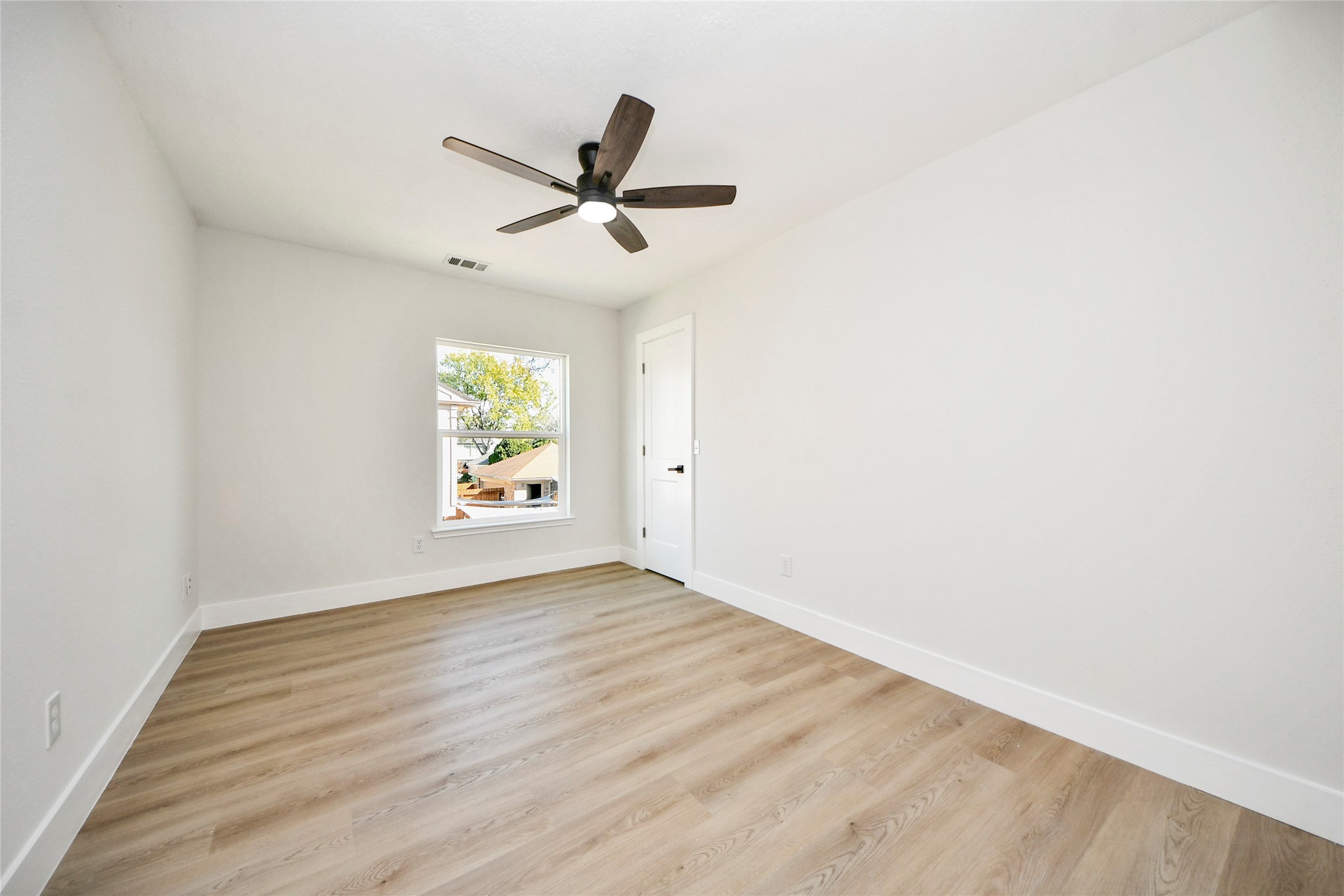 10223 Dude Road Houston, TX 77064 - Photo 36 of 44 a view of an empty room and window