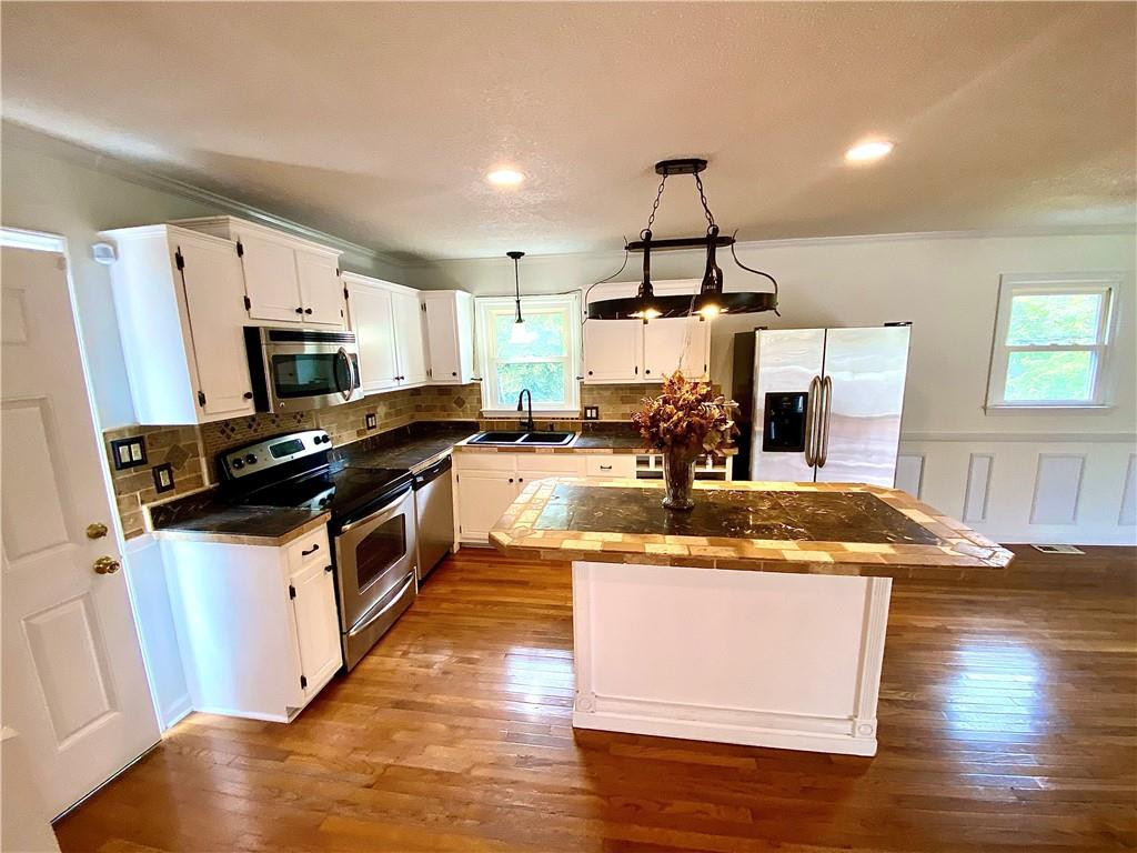 606 Ivey Road Graham, NC 27253 - Photo 7 of 33 Gallery Image 7