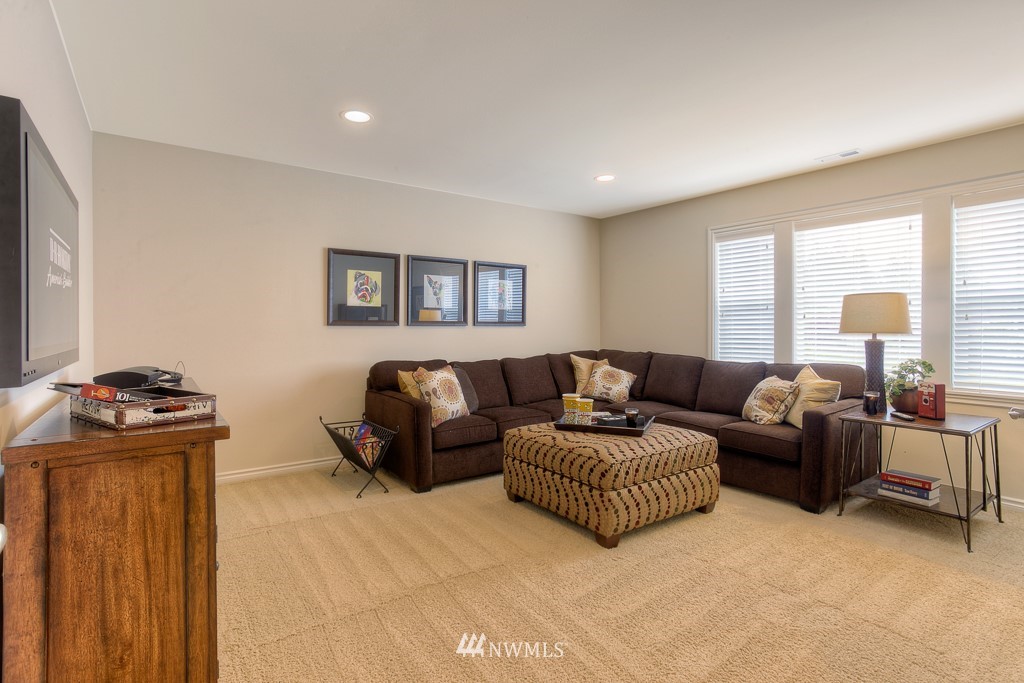 21411 35th Avenue Southeast, Unit 2 Bothell, WA 98021 - Photo 16 of 24