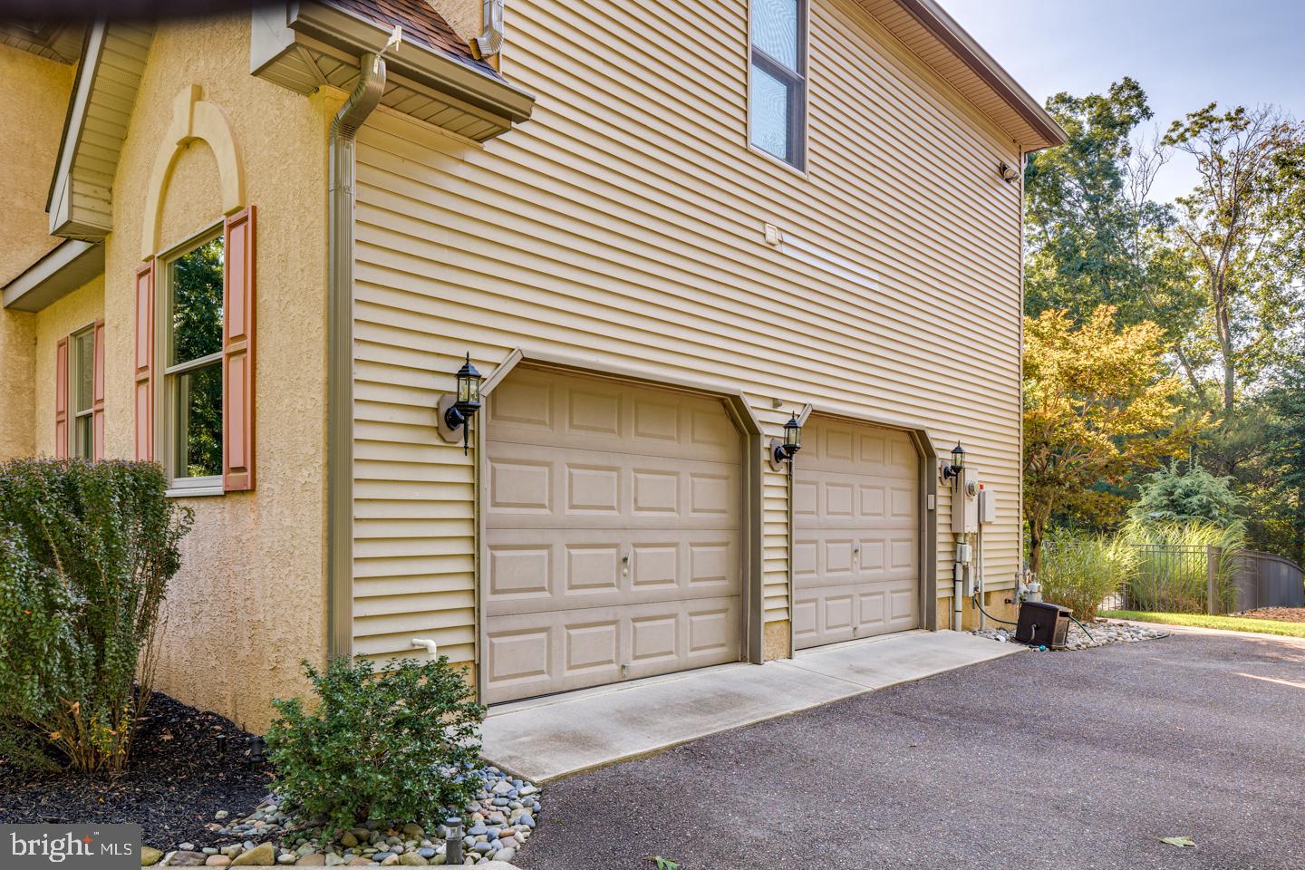 7 Castle Road Shamong, NJ 08088 - Photo 49 of 52 Extra large 2 car garage